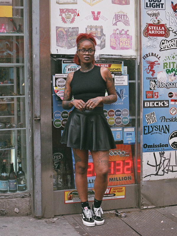 Converse and a skirt. | Style, Outfits with converse, How to wear